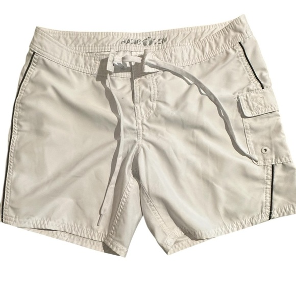 Hang Ten Pants - Hang Ten women’s white polyester shorts,size 5.